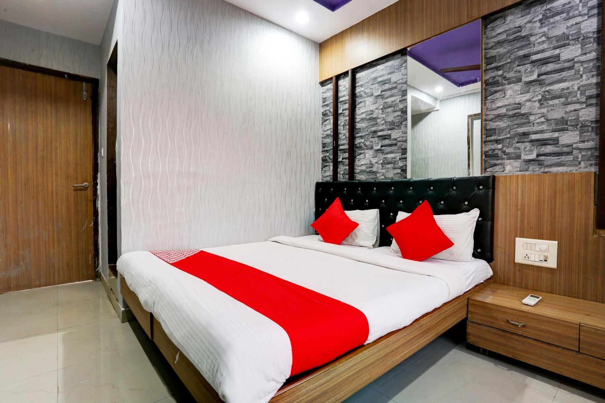 Super Hotel O Yatri Yadgar นาวีมุมไบ ภายนอก รูปภาพ