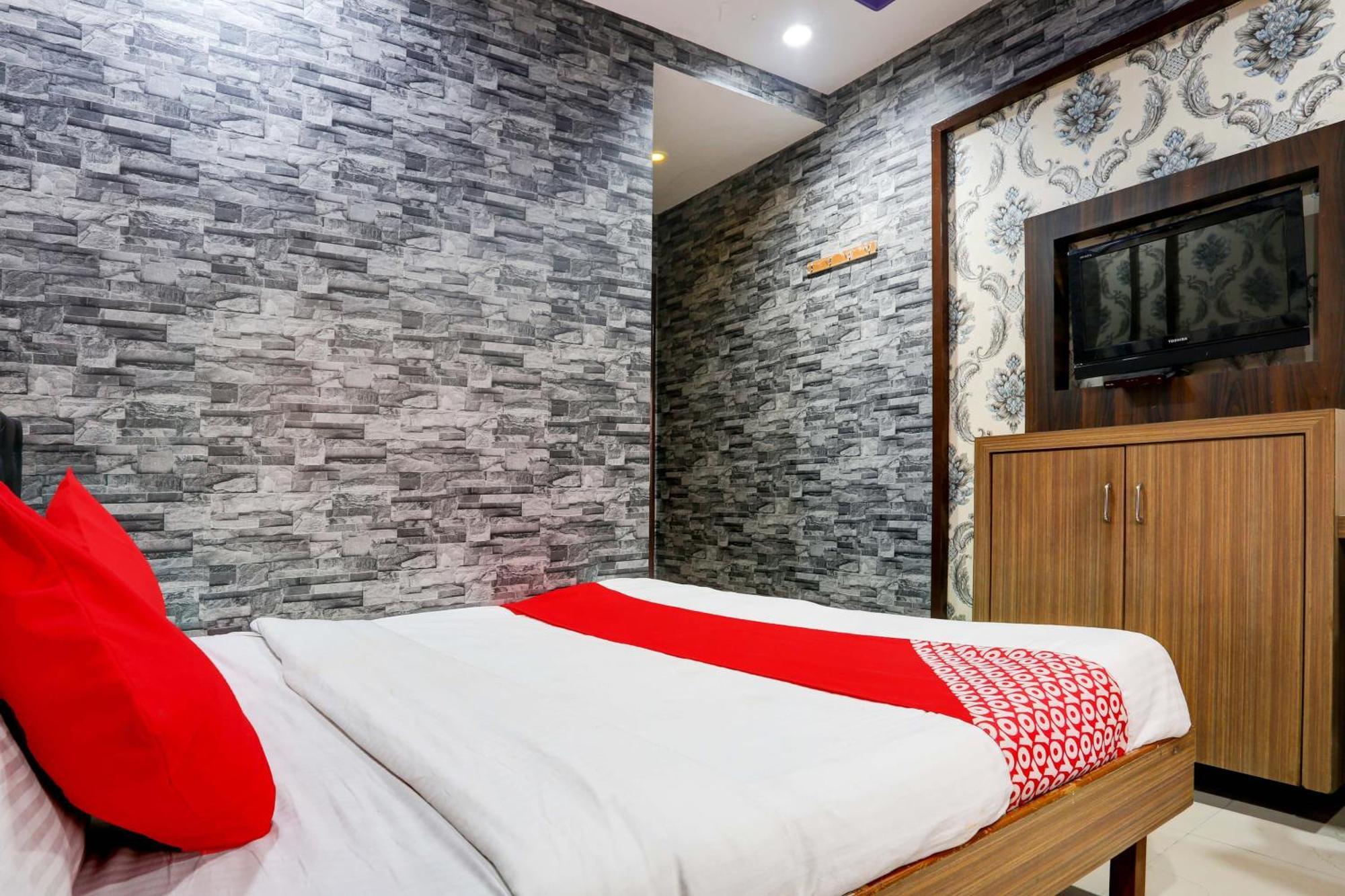 Super Hotel O Yatri Yadgar นาวีมุมไบ ภายนอก รูปภาพ