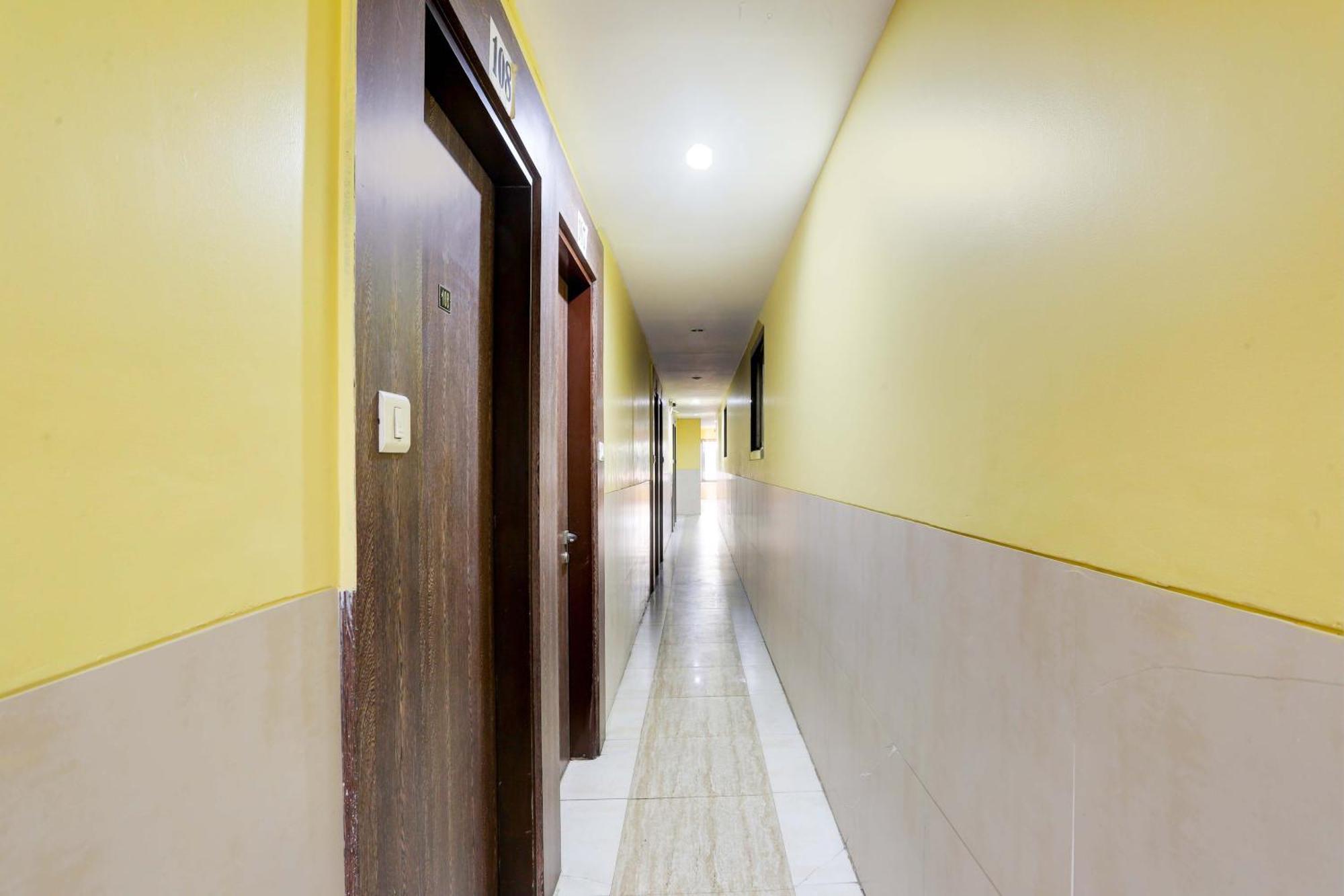 Super Hotel O Yatri Yadgar นาวีมุมไบ ภายนอก รูปภาพ