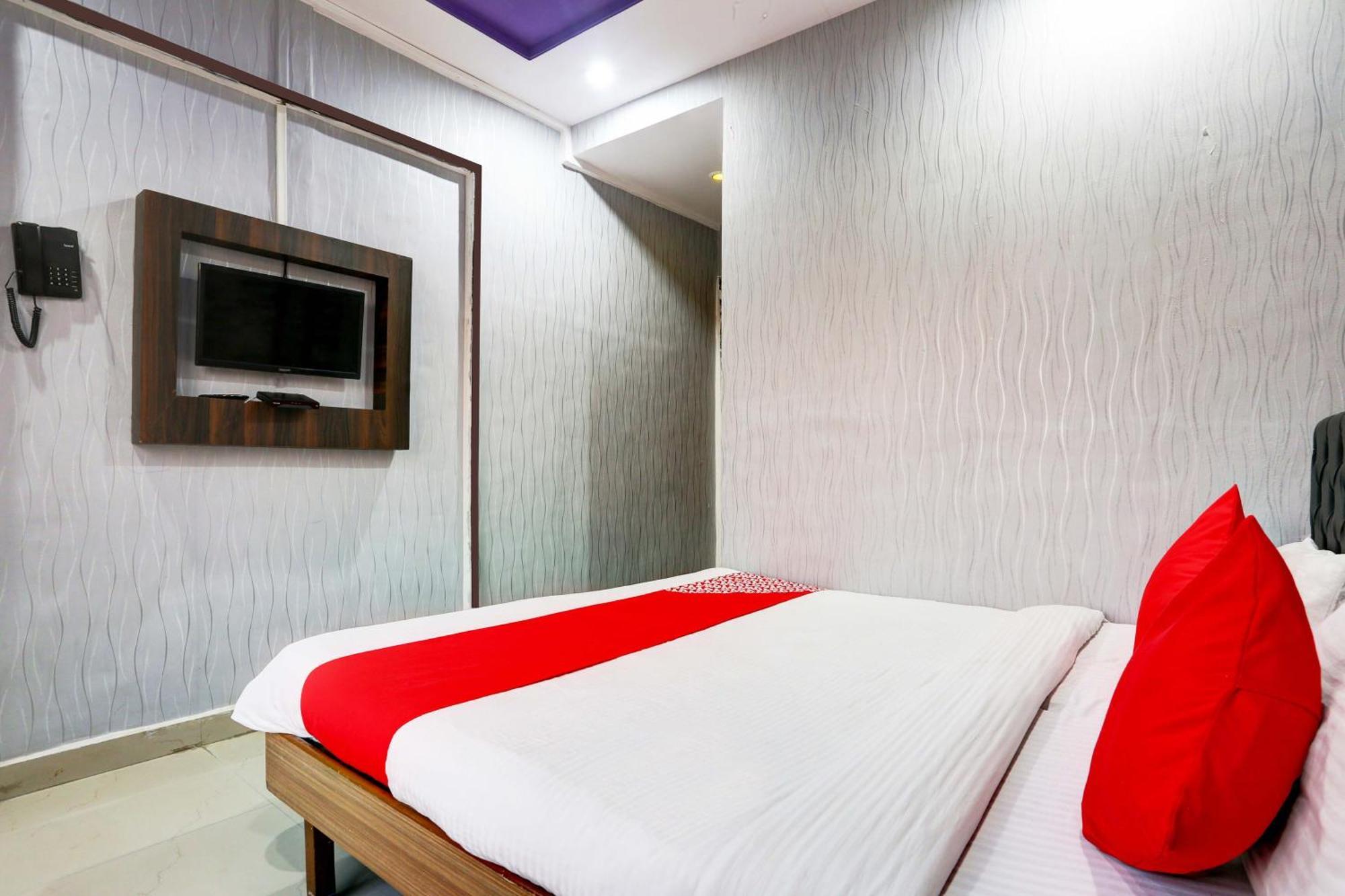 Super Hotel O Yatri Yadgar นาวีมุมไบ ภายนอก รูปภาพ